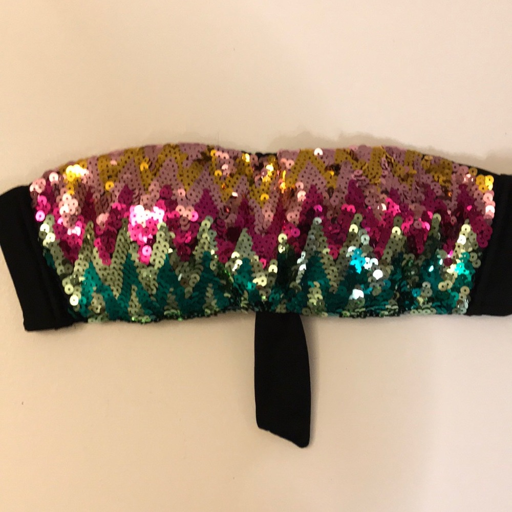 2/$20 NEW Victoria’s Secret rainbow sequin top S
